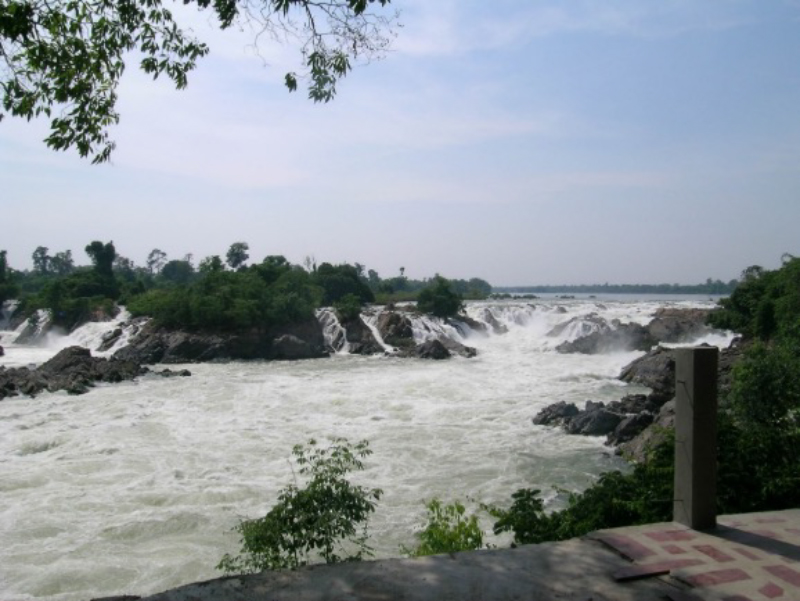 写真５　コーンパペンの滝